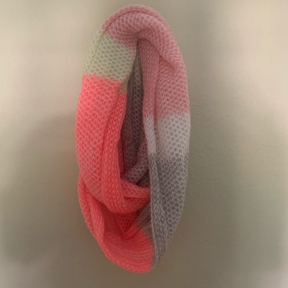 American Eagle Circle Scarf